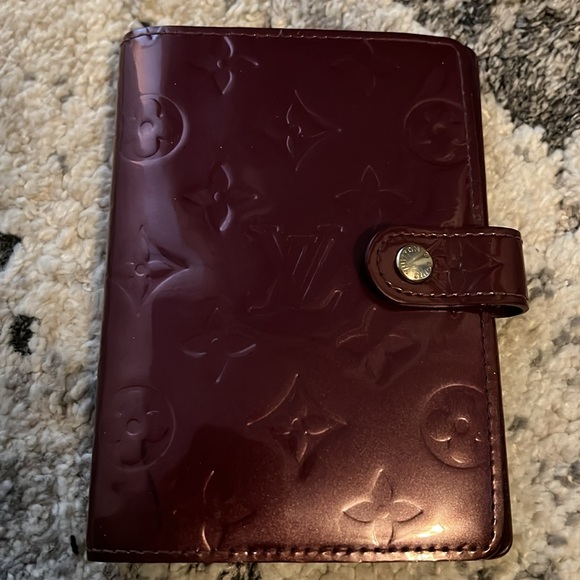 Louis Vuitton Glossy Burgundy Card Holder - Picture 2 of 11